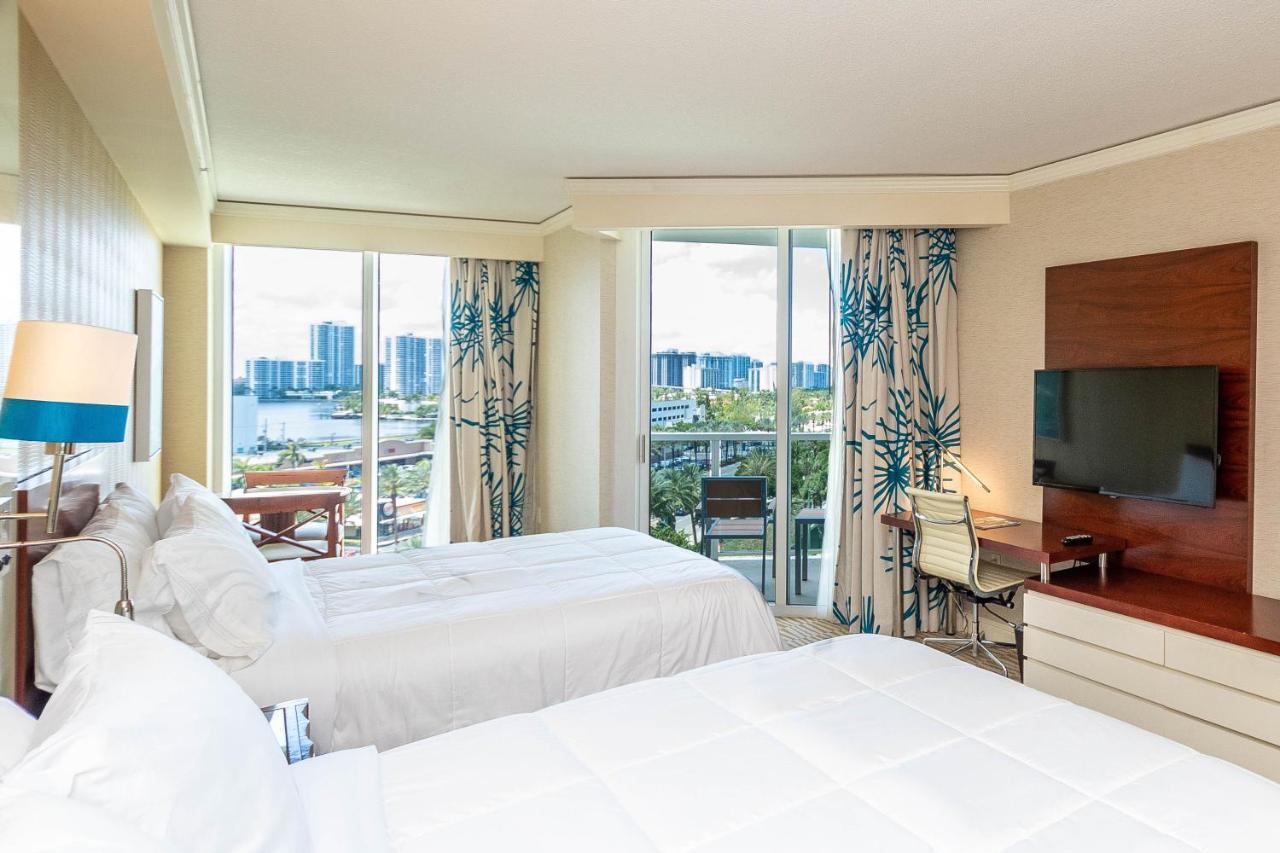 Trump Intl 2 Bedroom Apartment 1600 Sqf Ocean And Bay View Sunny Isles Beach Extérieur photo